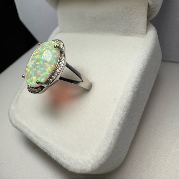 Opal-like CZ 925 Sterling Silver Band Ring Size 8.25 - Picture 6 of 11